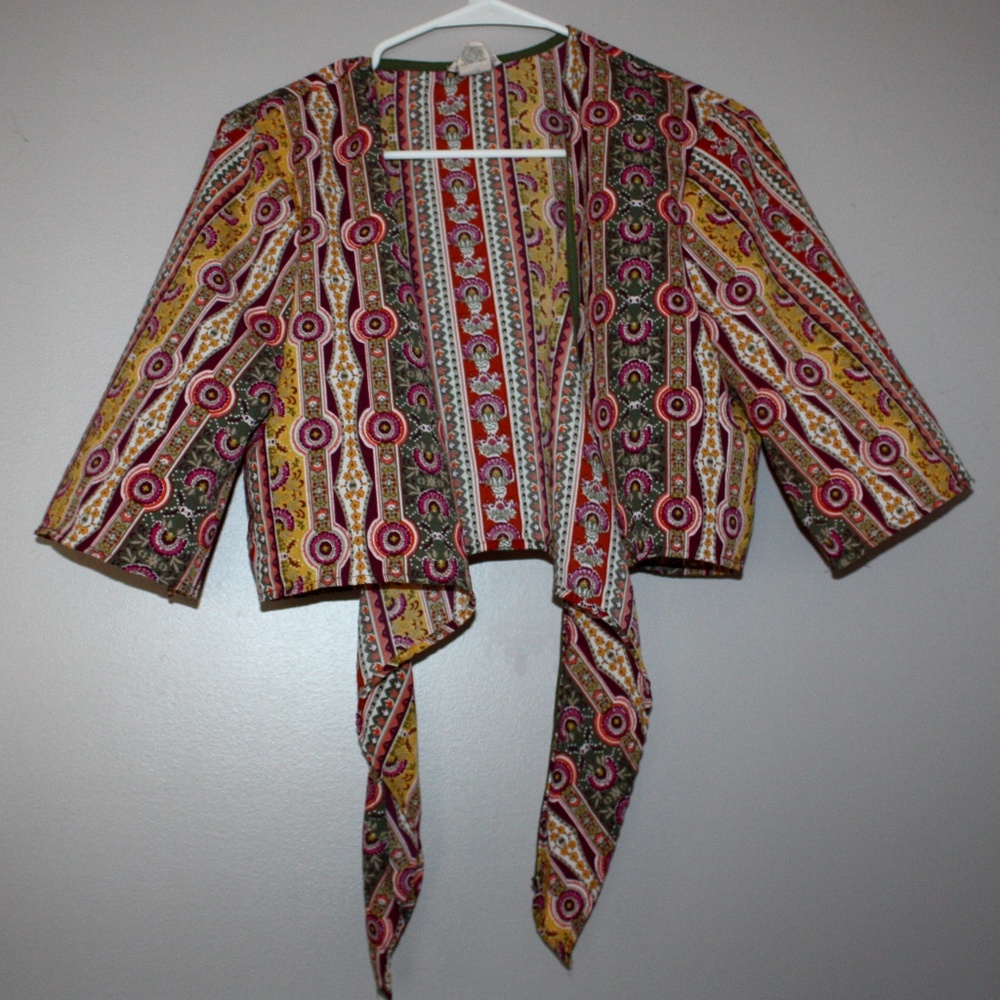 Ultra Flirt Aztec Print L Tie Crop Top